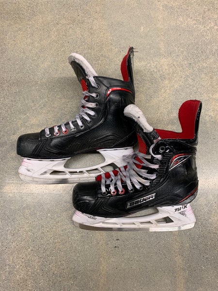 Used Senior Bauer Vapor X600 Hockey Skates (Regular) - Size: 7.5