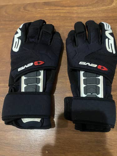 EVS Sports Wrister Gloves ( Downhill MTB gloves ) Wrist Protection