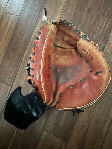 Wilson A2K catchers mitt