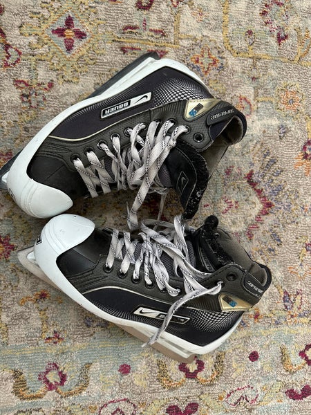 Junior Bauer Regular Width Size 7 Supreme One55 Hockey Skates