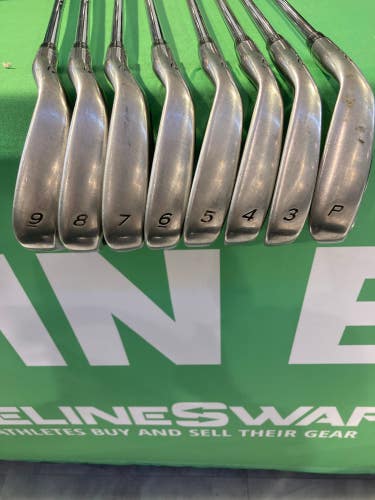 Used Men's TaylorMade R7 XD Right Iron Set