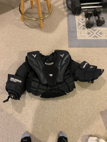 Large Vaughn Velocity V5 Goalie Chest Protector