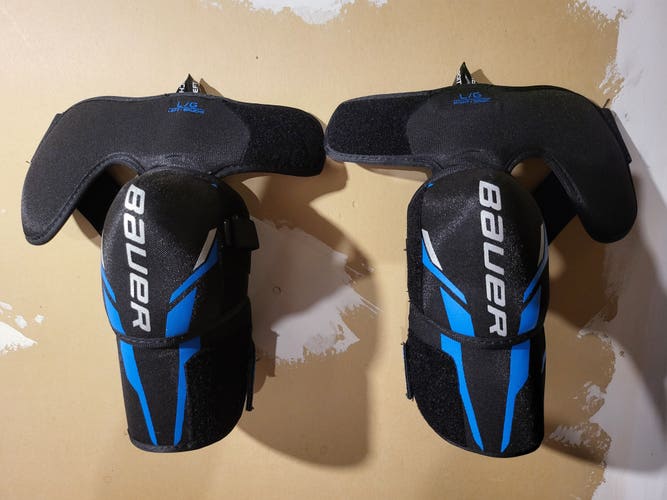 Used Large Bauer Vapor Volt Elbow Pads