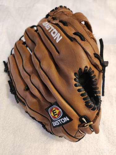 Easton Right Hand Throw Reflex Softball/Baseball Glove 14" All Leather glove