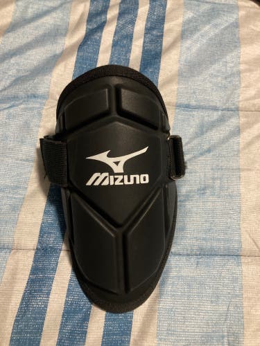 Mizuno Elbow and Ankle hitting guards