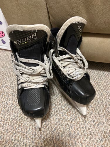 Used Bauer Regular Width  Size 6.5 Elite Hockey Goalie Skates
