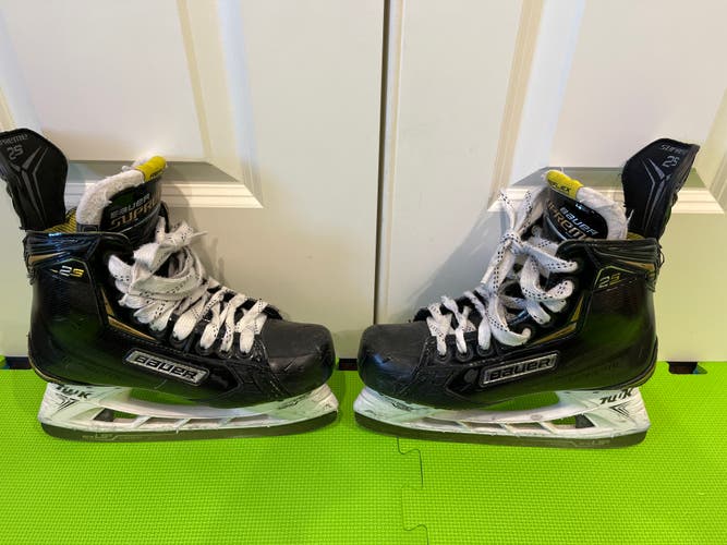 Used Bauer Supreme 2S Hockey Skates Regular Width Size 7