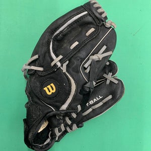 Used Wilson EZ Catch Right-Hand Throw T-Ball Glove (10")