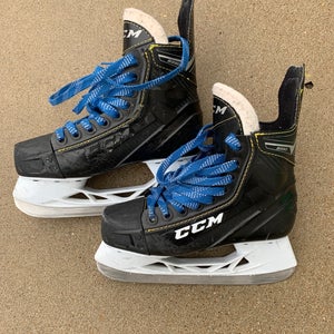 Junior Used CCM Tacks 9350 Hockey Skates D&R (Regular) 3.0