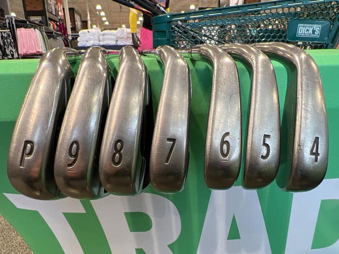 Titleist AP1 Right Hand Iron Set