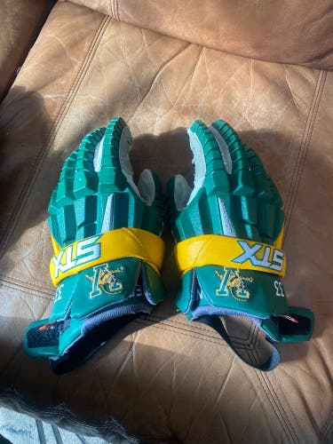 STX Vermont Team Issued Gloves
