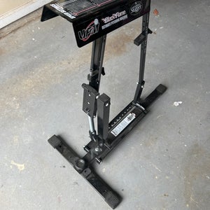 Louisville Slugger BlackFlame Pitching Machine