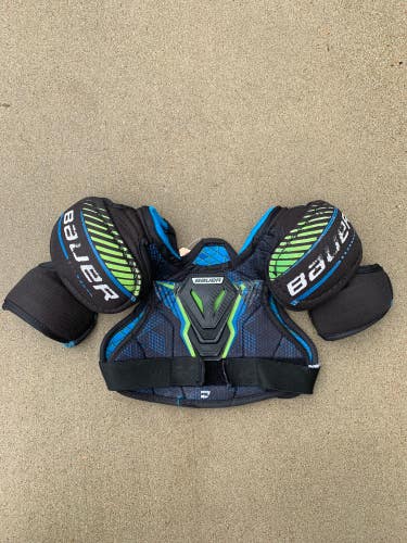 Used Youth Medium Bauer X Shoulder Pads