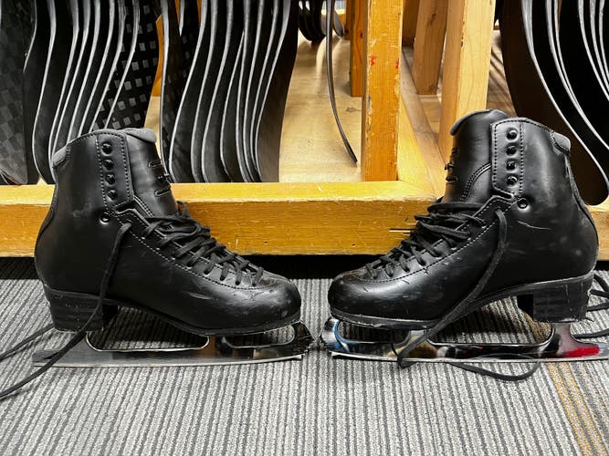 Used Men's Jackson Figure Skates Size 8