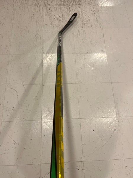 Senior Right Handed P92 Supreme UltraSonic Hockey Stick