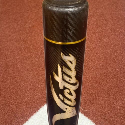 2022 Victus Vandal 2 BBCOR, 31/28: Good condition! 1 summer season: