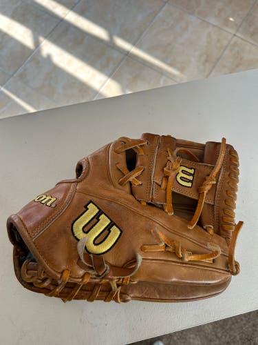 Infield A2000 Baseball Glove