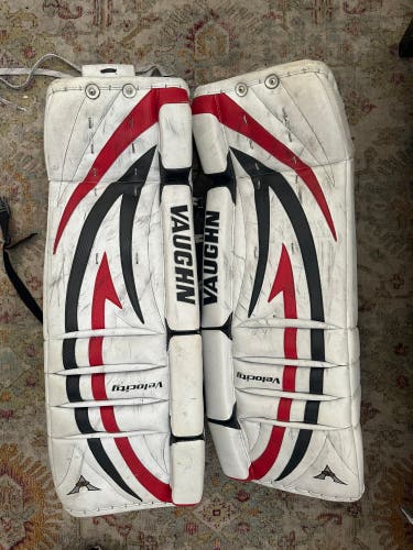 32" Vaughn Velocity V5 Goalie Leg Pads