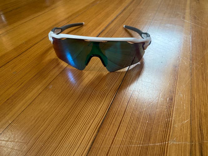 Unisex One Size Fits All Oakley Radar EV Sunglasses