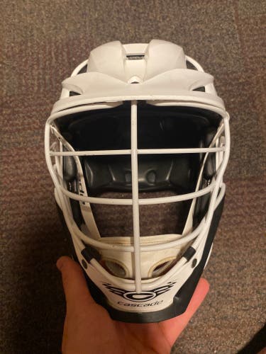 Player's Cascade S Helmet