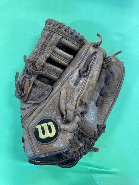 Used Wilson A800 Right Hand Throw Outfield Baseball Glove 12.25"