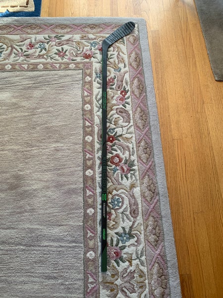 Junior Right Handed P28 RibCor Trigger 5 Hockey Stick