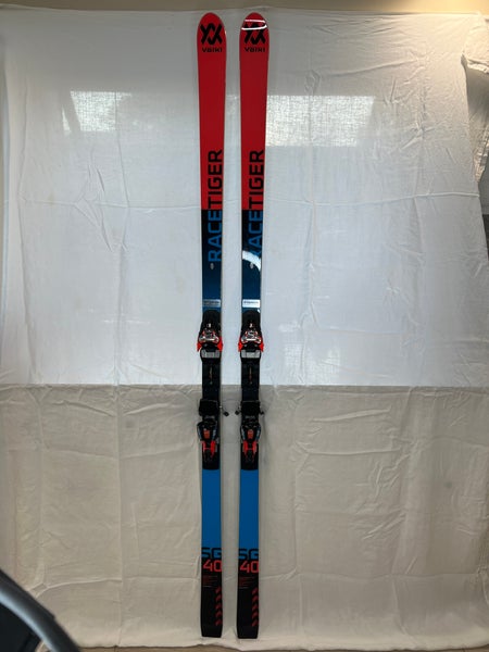 Used Unisex 2018 Volkl 208 cm Racing Racetiger Speedwall WC Skis With Bindings Max Din 18