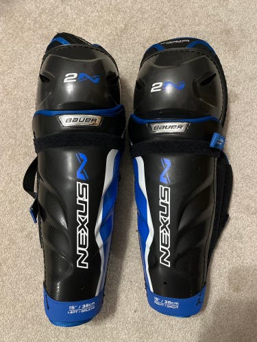 Bauer  Nexus 2N Shin Pads