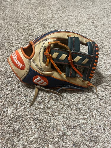 Infield 11.5" A2000 JA27 Baseball Glove