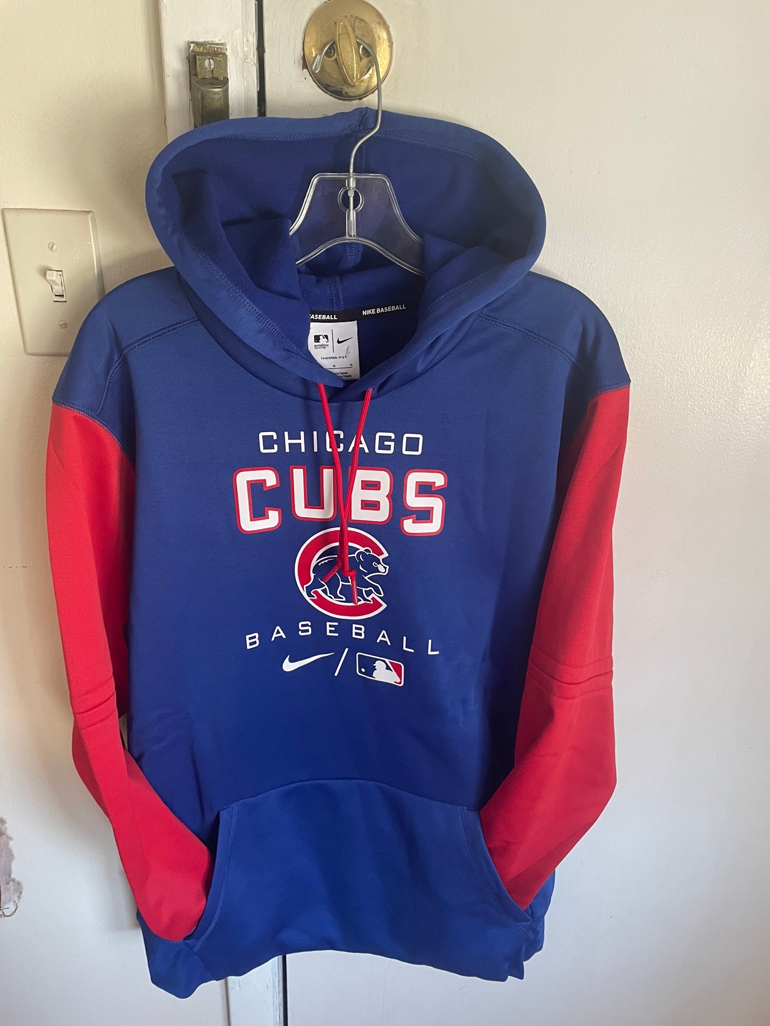 Nike Chicago Cubs Mens Grey Color Bar Long Sleeve Hoodie  Long sleeve  hoodie, Chicago shirts, Hooded sweatshirt men