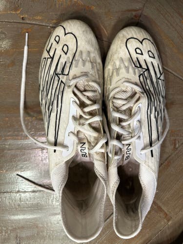 White Adult Used Size 9.0 (Women's 10) Molded Cleats New Balance Low Top Burn X3