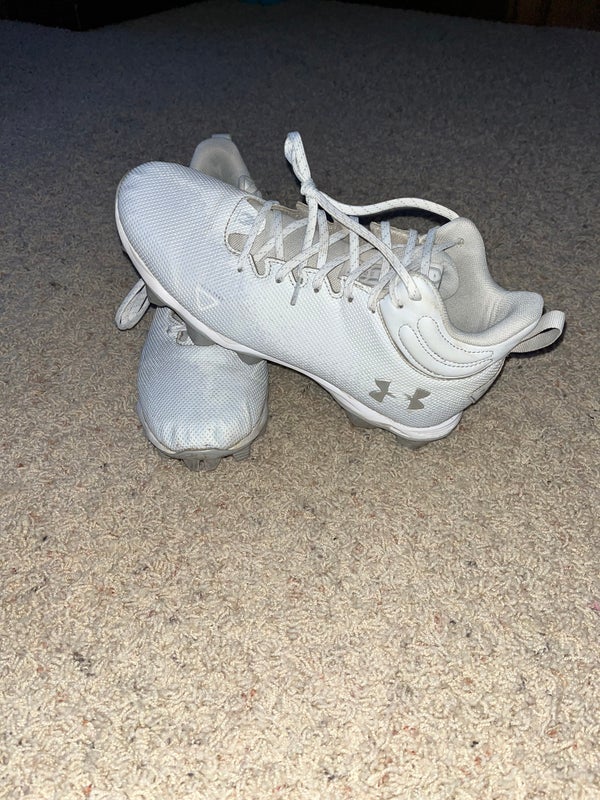 White Used Molded Cleats Under Armour Cleats