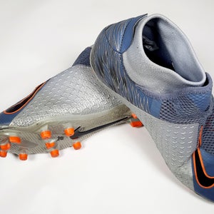 Nike Phantom VSN Soccer Cleats