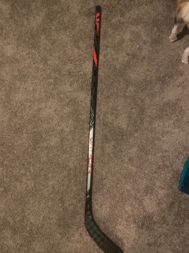 USED Bauer Vapor FlyLite Grip Hockey Stick- RH P88 77FLX