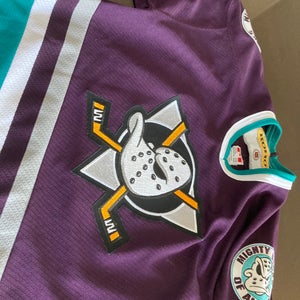 Hockey Jersey Mighty Ducks Replica