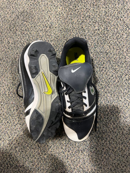 Used Men's 10.0 (W 11.0) Nike Footwear