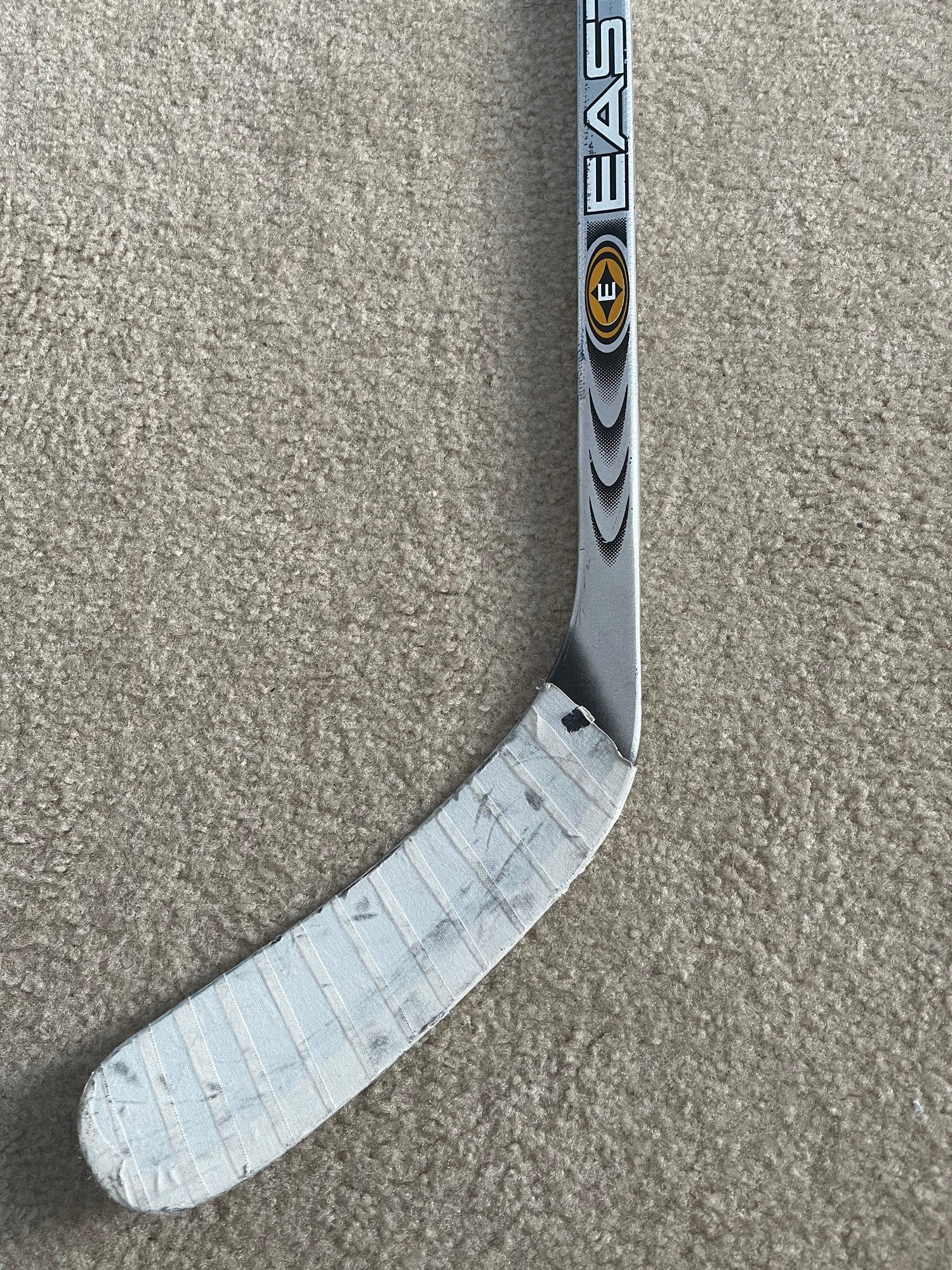 Easton Synergy Si-Core Left Hockey Stick 85 Flex Sakic | SidelineSwap