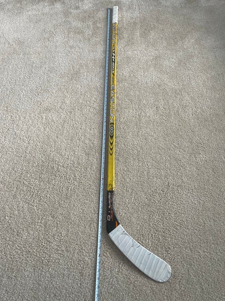 Easton Synergy Hockey Stick (Yellow) - with Nike Blade - Senior - RH Right  Handed