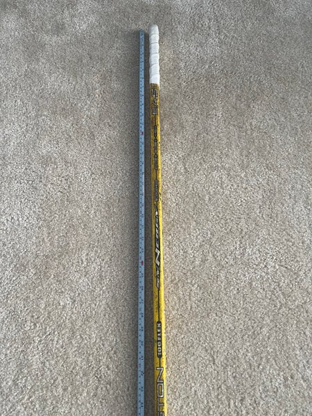 Easton Synergy Hockey Stick (Yellow) - with Nike Blade - Senior - RH Right  Handed