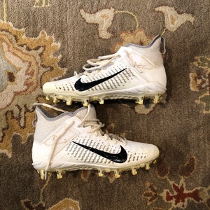Used Adult Men's 7.5 Molded Nike Cleats