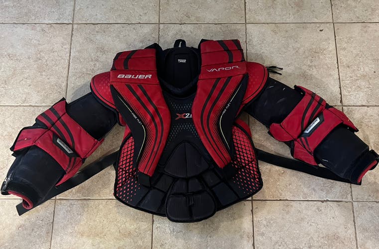 Used Large Bauer  Vapor X2.9 Goalie Chest Protector