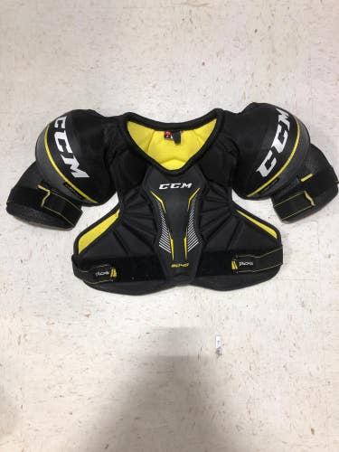 Used Junior CCM Tacks 9040 Hockey Shoulder Pads (Size: Large)