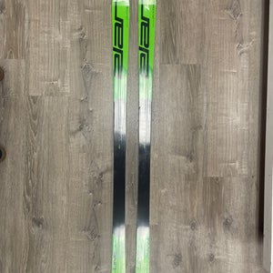 New 158 cm Without Bindings Mogul Bloodline Skis