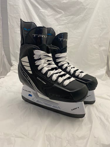 New True Regular Width Size 4.5 Pro Custom Hockey Skates