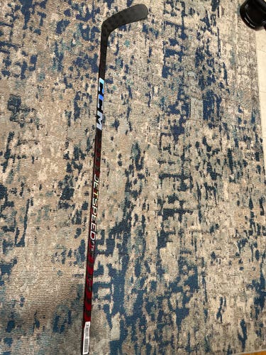 CCM Intermediate Right Handed P29 JetSpeed FT5 Pro Hockey Stick-BRAND NEW!!