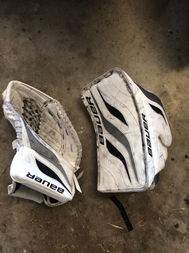 Bauer senior reactor glove and blocker