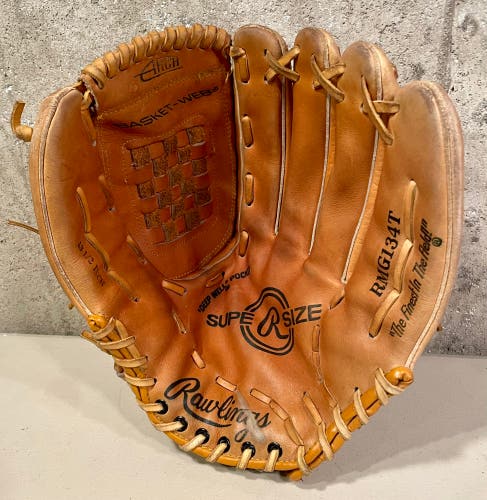 Rawlings RMG134T Super Size Baseball Softball Glove 13.5” RHT Deep Well Pocket