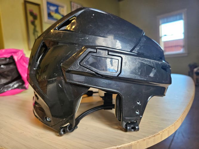 Senior Used CCM Vector V08 Pro Stock