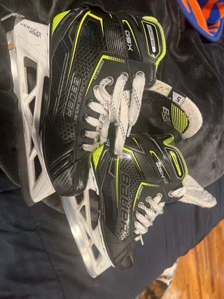 Junior Bauer Regular Width Size 5 GSX Hockey Goalie Skates