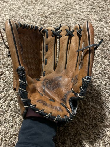 Used Right Hand Throw 11.5" Power close Baseball Glove